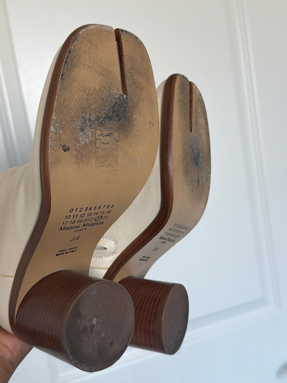 Maison Margiela Tall Cream Tabis Boots - Picture 3 of 4
